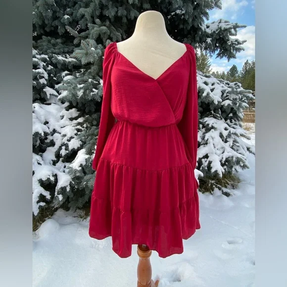 Burgundy long sleeve Vici dress size medium - Picture 1 of 8